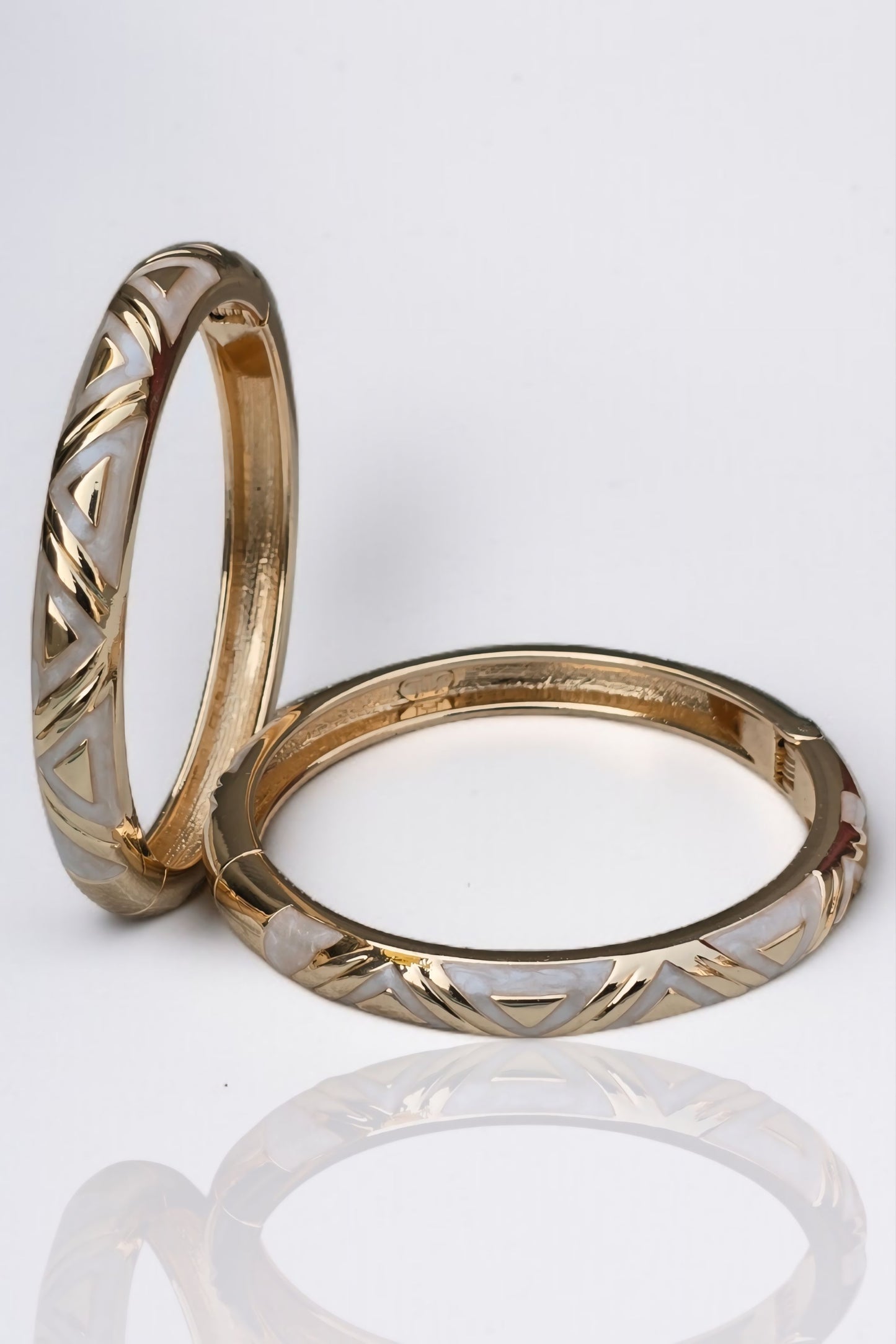 Morni Enamel Bangles- White