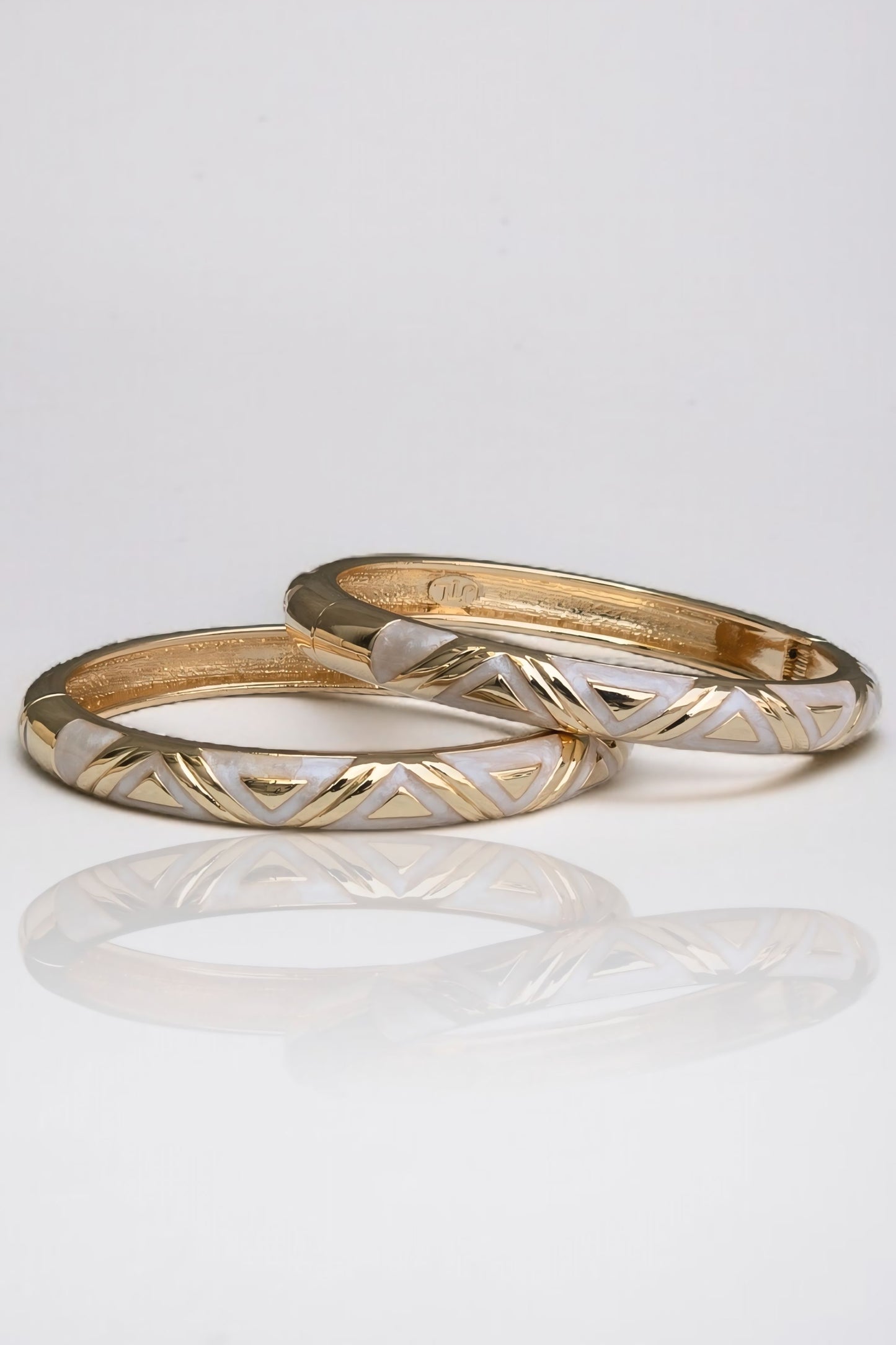 Morni Enamel Bangles- White