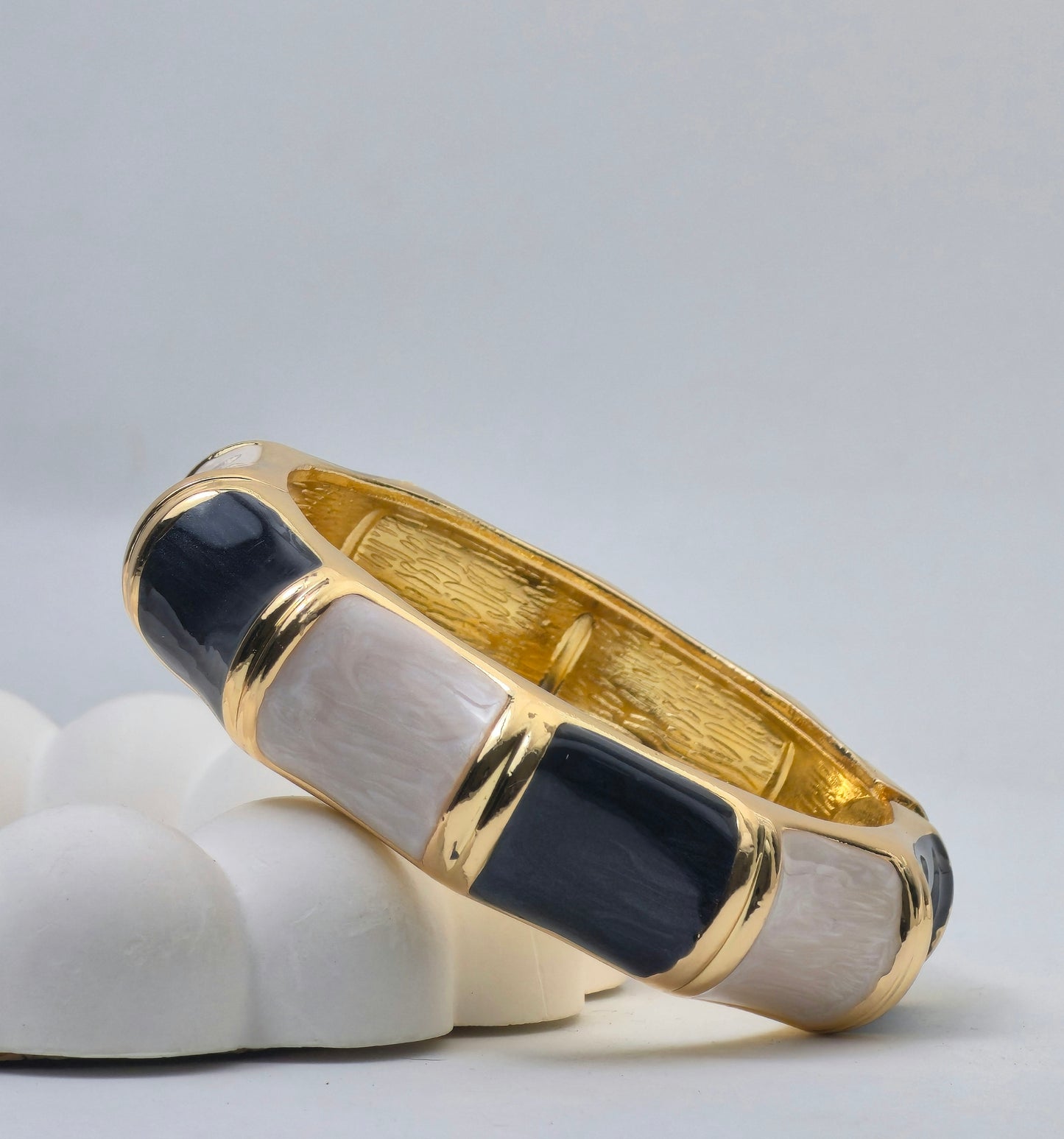 Meher - Black & Beige