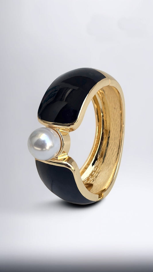 Ratna - BLACK